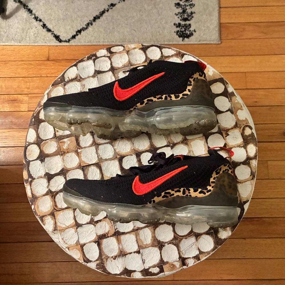 Nike Vapormax rare Black and Red Sneakers with Leopard Print